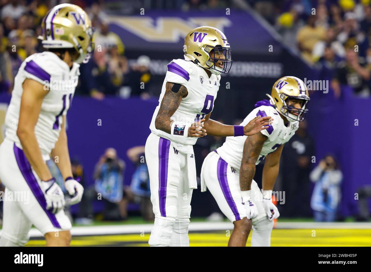 8 janvier 2024 : le quarterback Michael Penix Jr. (9) des Washington Huskies lors du match de championnat national de football américain entre les Michigan Wolverines et les Washington Huskies au NRG Stadium de Houston, Texas. Darren Lee/CSM. Banque D'Images