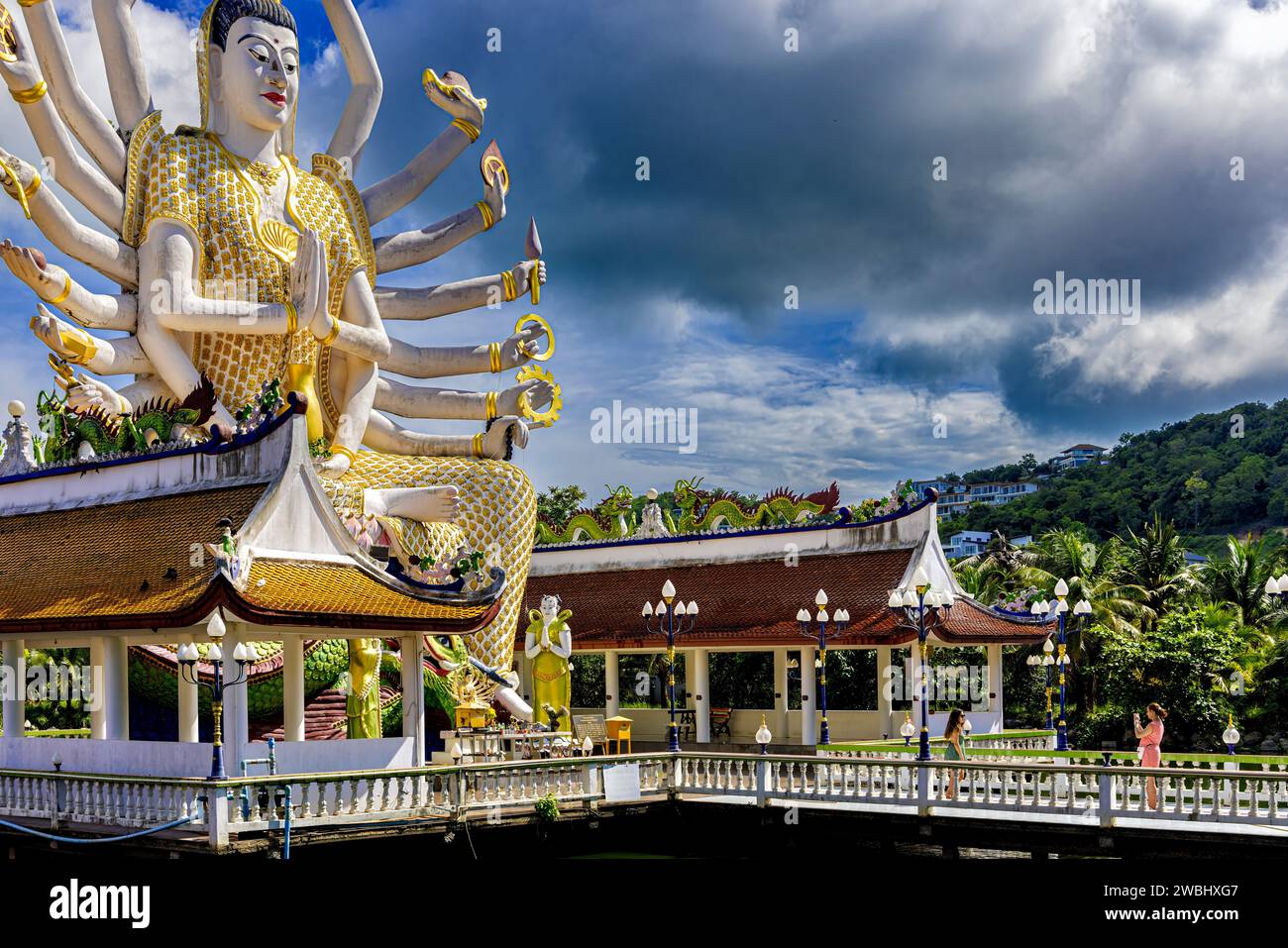 Statue de déesse Guanyin à 18 bras, Wat Plai Laem, Bo Phut, Ko Samui, Thaïlande Banque D'Images