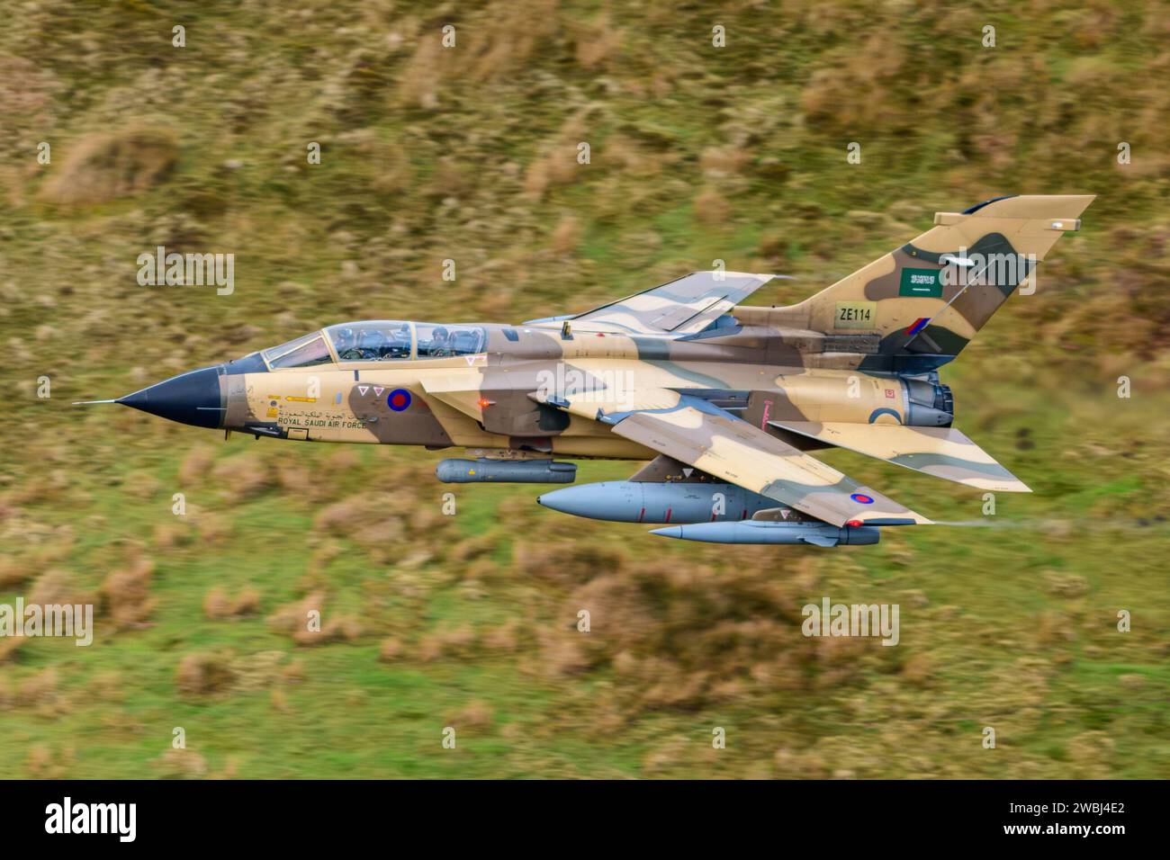 Tornado de la Royal Saudi Air Force dans la boucle de Mach Banque D'Images