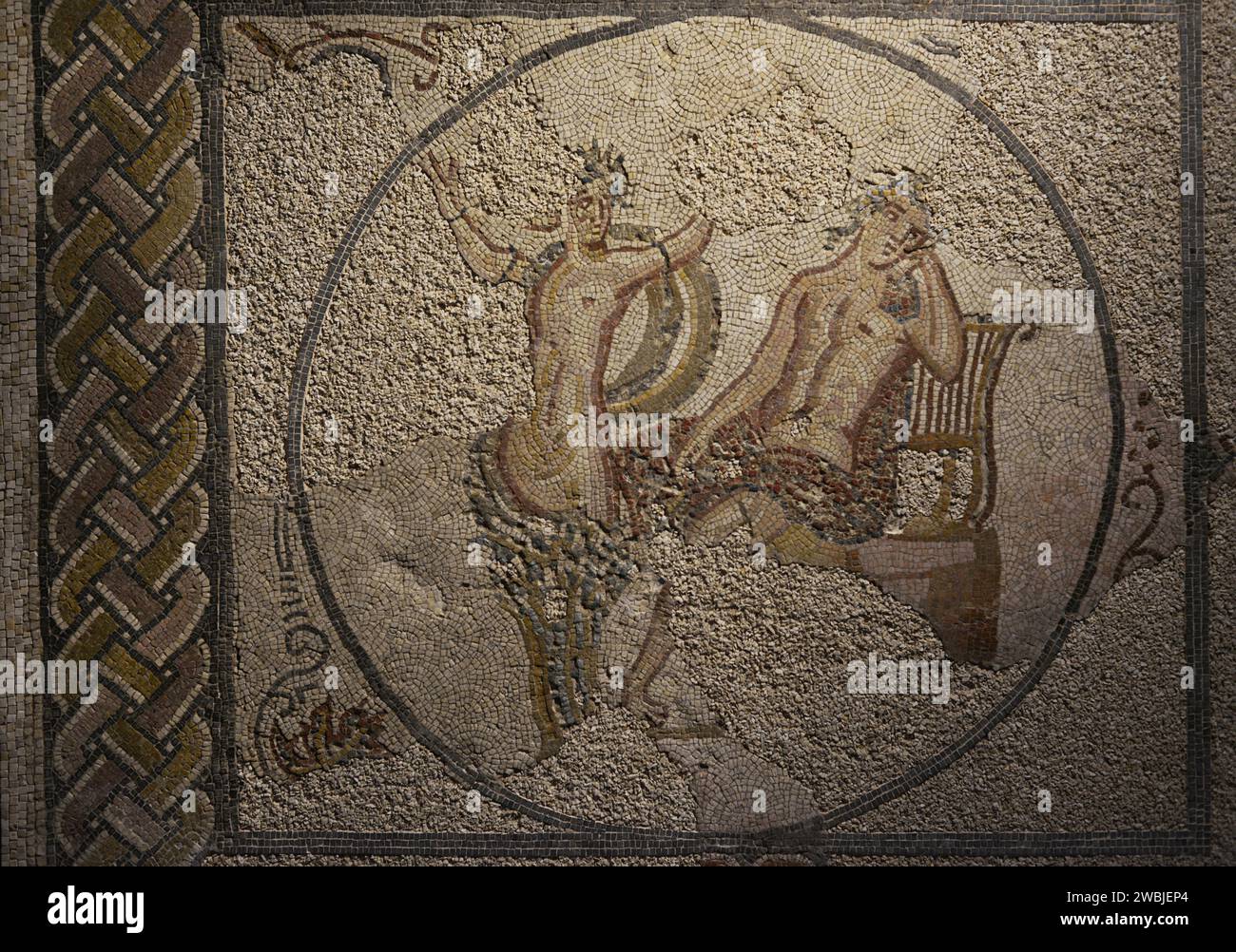Apollo et Daphne. Panneau de mosaïque romaine. 3e-4e siècles AD. Détails. De Torre de Palma Villa lusitano-romaine, Monforte, quartier de Portalegre, Portugal. Musée national d'archéologie. Lisbonne, Portugal. Banque D'Images