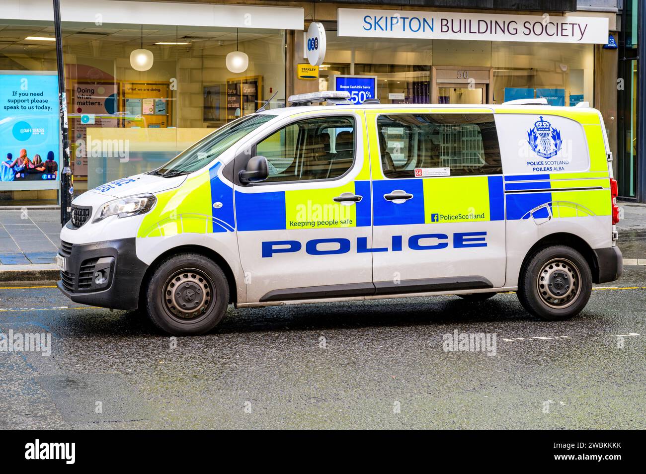 Police Écosse Poileas Alba van garé sur St Vincent Street, Glasgow, Écosse, Royaume-Uni, Europe Banque D'Images