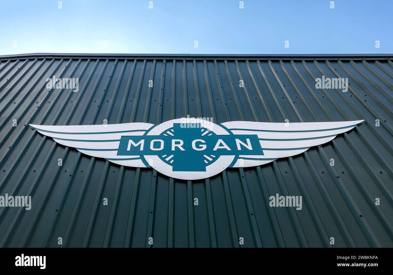logo morgan isolé ou emblème sur le mur du centre d'accueil des visiteurs de l'usine automobile morgan malvern worcestershire uk Banque D'Images