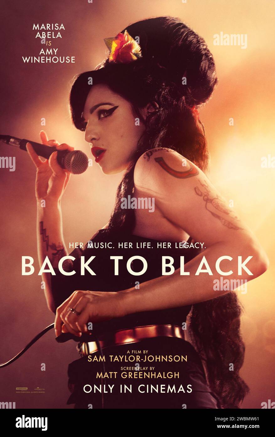 Retour à l'affiche noire Marisa Abela Banque D'Images