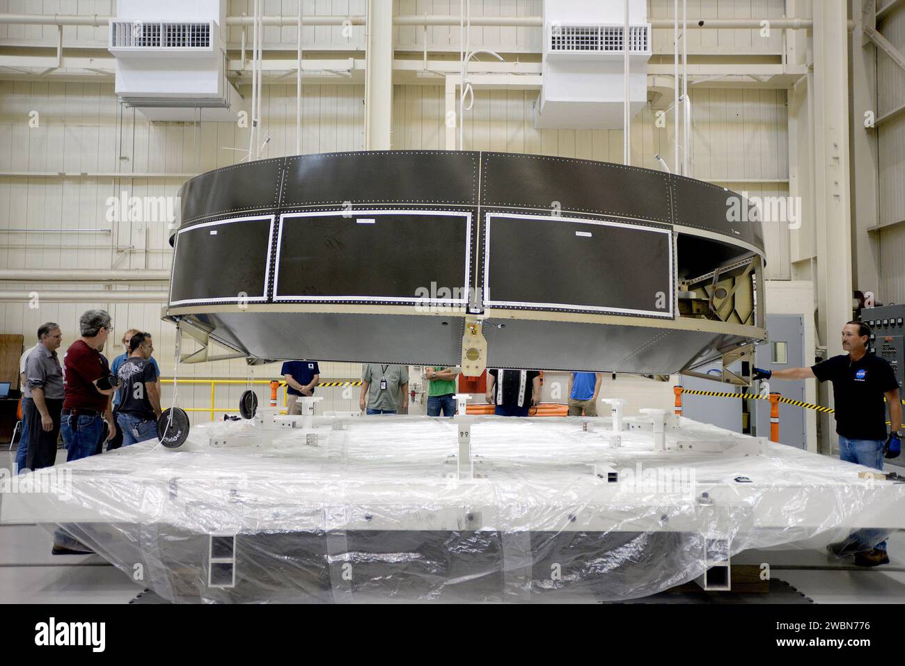 La station Plum Brook de la NASA Glenn à Sandusky, Ohio, a reçu le simulateur Orion Crew module adapter le 24 juin 2015 pour l’évaluation et les essais d’engins spatiaux. Banque D'Images