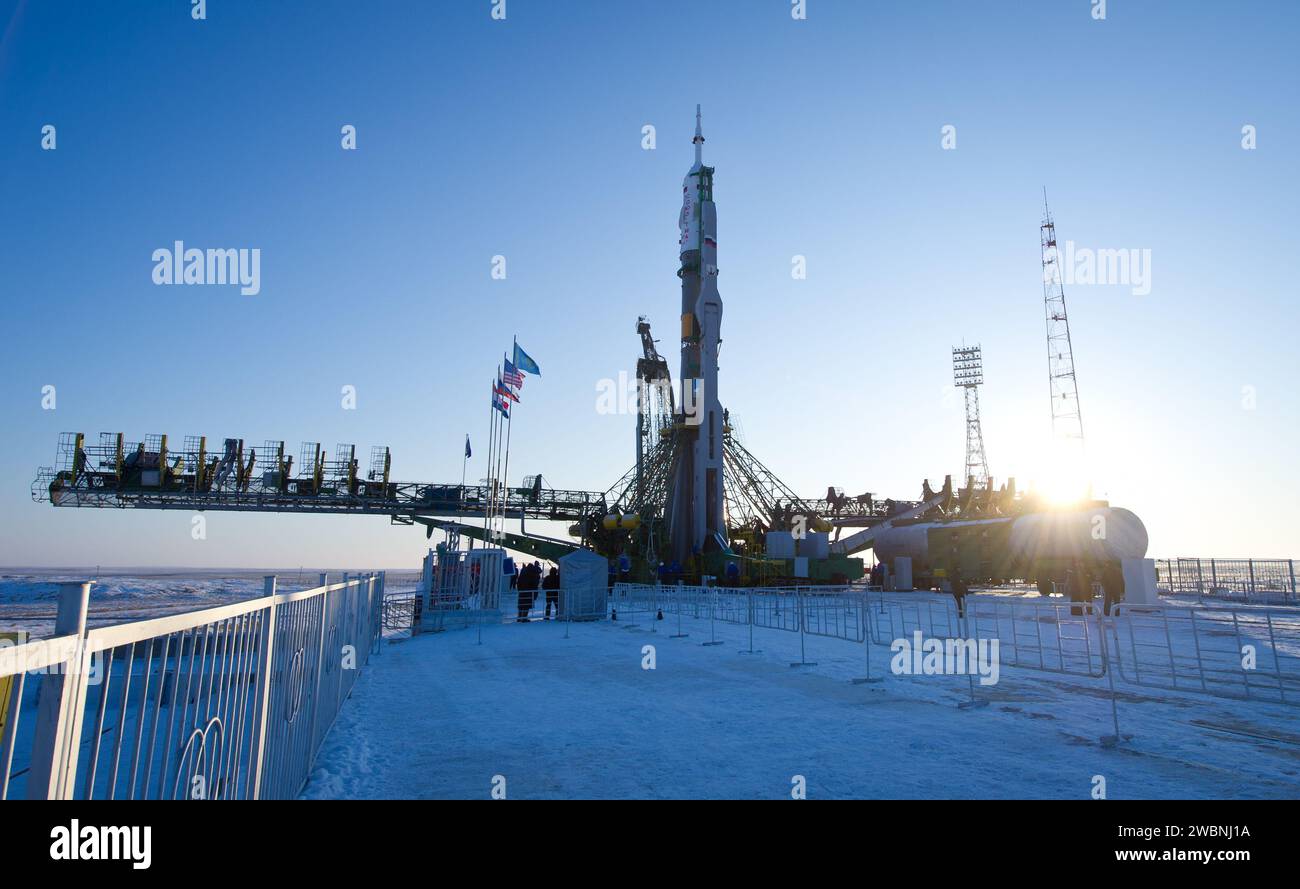 La sonde Soyouz TMA-03M est positionnée verticalement au cosmodrome de Baïkonour au Kazakhstan le 19 décembre 2011, avant son lancement Dec. 21 transportant l'équipage de l'expédition 30 comprenant Oleg Kononenko, Don Pettit et Andre Kuipers vers la Station spatiale internationale. Banque D'Images