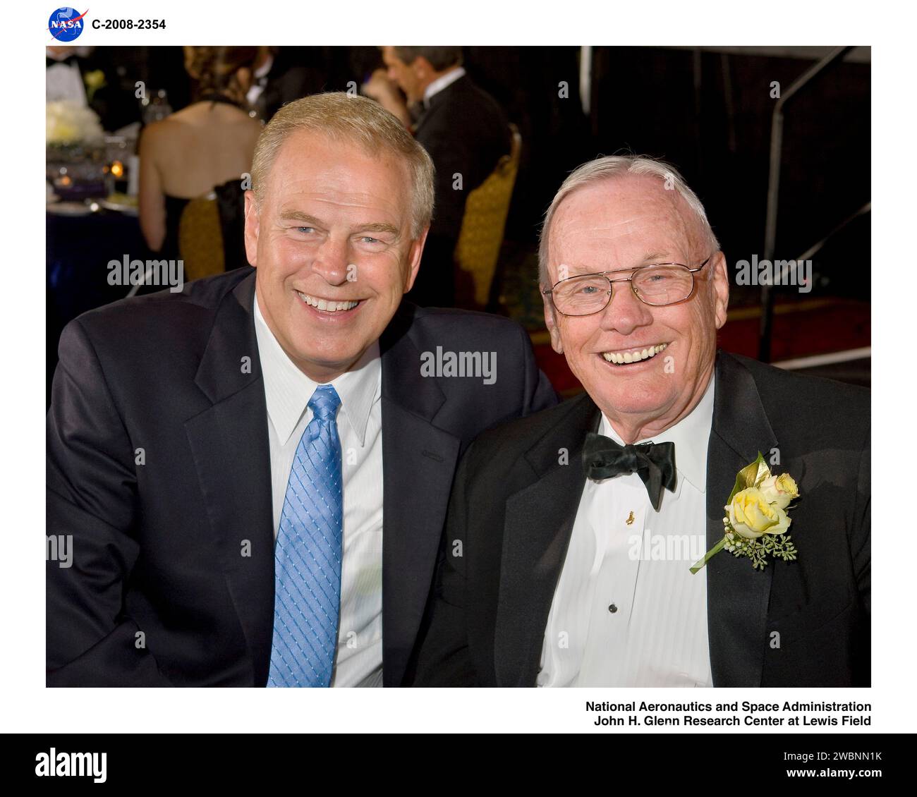 Le gouverneur de l’Ohio, Ted Strickland, et l’astronaute Neil Armstrong ont assisté au gala du 50e anniversaire de la NASA en 2008, célébrant les contributions de l’Ohio à l’exploration spatiale et honorant les astronautes de l’État. Banque D'Images