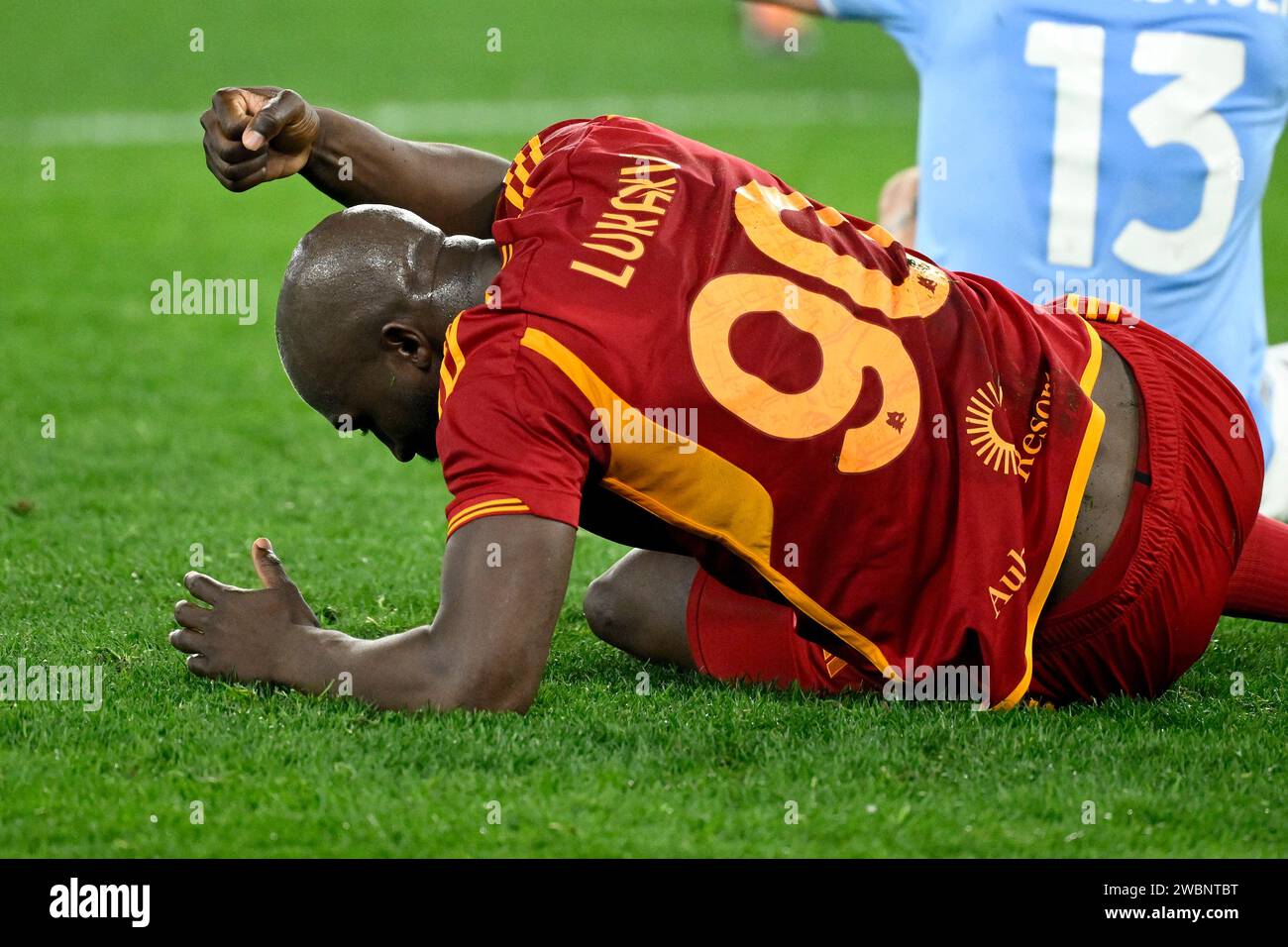 Romelu Lukaku de L'AS Roma réagit lors du match de football de la coupe d'Italie entre le SS Lazio et L'AS Roma au stade Olimpico de Rome (Italie), le 10 janvier 2024. Banque D'Images Romelu Lukaku de L'AS Roma réagit lors du match de football de la coupe d'Italie entre le SS Lazio et L'AS Roma au stade Olimpico de Rome (Italie), le 10 janvier 2024. Banque D'Images