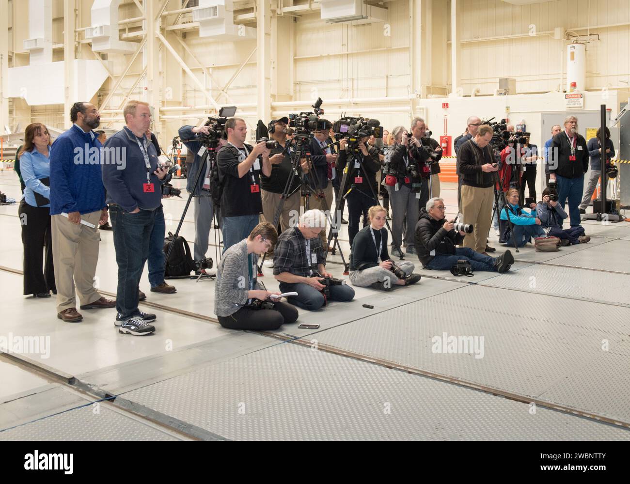 L'événement médiatique de départ d'Artemis à la station de Plum Brook a présenté des mises à jour sur les essais des engins spatiaux Orion et sur l'état de préparation à la mission Artemis. Les responsables de la NASA ont souligné l'évaluation, la préparation et les progrès du programme pour les missions d'exploration de la Lune. Banque D'Images