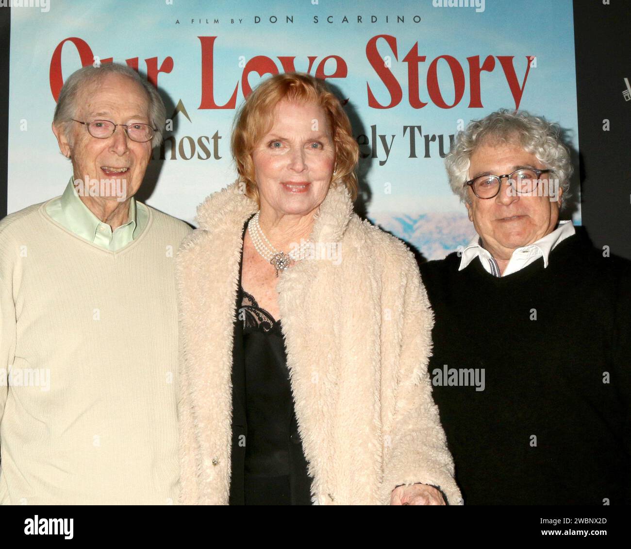 Projection spéciale de notre histoire d'amour presque complètement vraie au Laemmle Town Center 5 Theaters le 8 décembre 2023 à Encino, CA avec : Bernie Kopell, Mariette Hartley, Jerry Sroka où : Encino, Californie, États-Unis quand : 09 décembre 2023 crédit : Nicky Nelson/WENN Banque D'Images