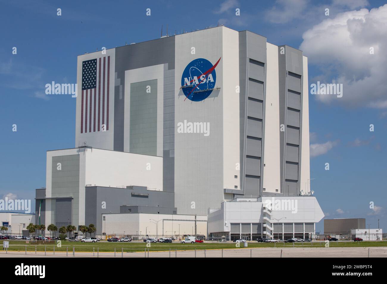 La peinture du logo de la NASA, connue sous le nom de boulette de ...
