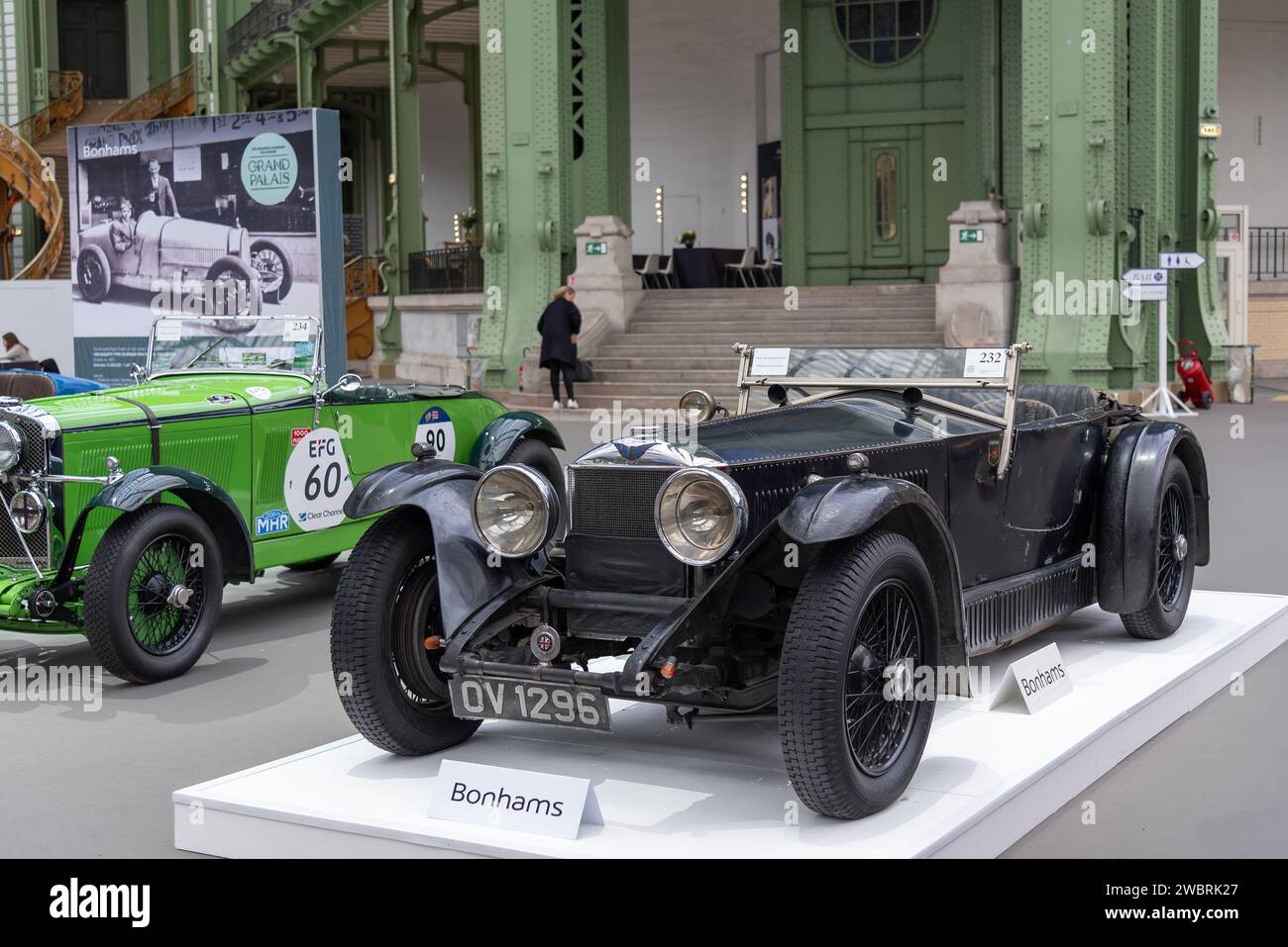 Paris, France - Bonhams 2020 vente au Grand Palais à Paris. Focus sur une Invicta 4,5 -litres noire 1931 S-Type Low Chassis Sport. N° de châssis S75. Banque D'Images