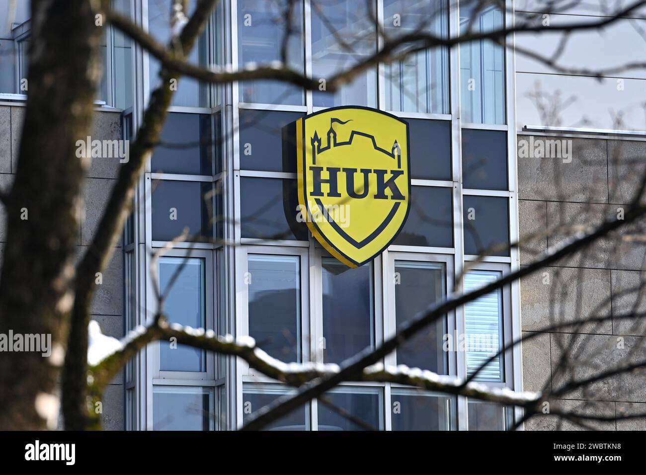 HUK COBURG, Verischerung, Versicherungsgesellschaft, logo, Firmenembleblem. SVEN SIMON Fotoagentur GmbH & Co. Pressefoto KG Prinzess-Luise-Str. 41 45479 M u e l h e i m / R u h r Tél. 0208/9413250 Fax. 0208/9413260 GLS Bank BLZ 430 609 67 KTO. 4030 025 100 IBAN DE75 4306 0967 4030 0251 00 BIC GENODEM1GLS www.svensimon.net *** HUK COBURG, compagnie d'assurance, logo, emblème de la société SVEN SIMON Fotoagentur GmbH Co Pressefoto KG Prinzess Luise Str 41 45479 M u e l h e i m R u h r tel 0208 9413250 Fax 0208 9413260 GLS Bank BLZ 430 609 67 KTO 4030 025 100 IBAN DE75 4306 0967 4030 0251 00 BIC GENODEM1GLS www Banque D'Images