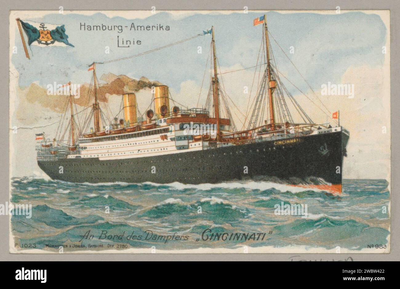Navire 'Cincinnati' de la Hamburg-America Linie (Hapag) en haute mer, Anonymous, Mühlmeister & Johler, c. 1900 - en 1910 ou avant imprimer partie de l'album photo d'un voyage à travers l'Europe du Sud et le Moyen-Orient. Hamburg papier bateau à vapeur, bateau à moteur Banque D'Images