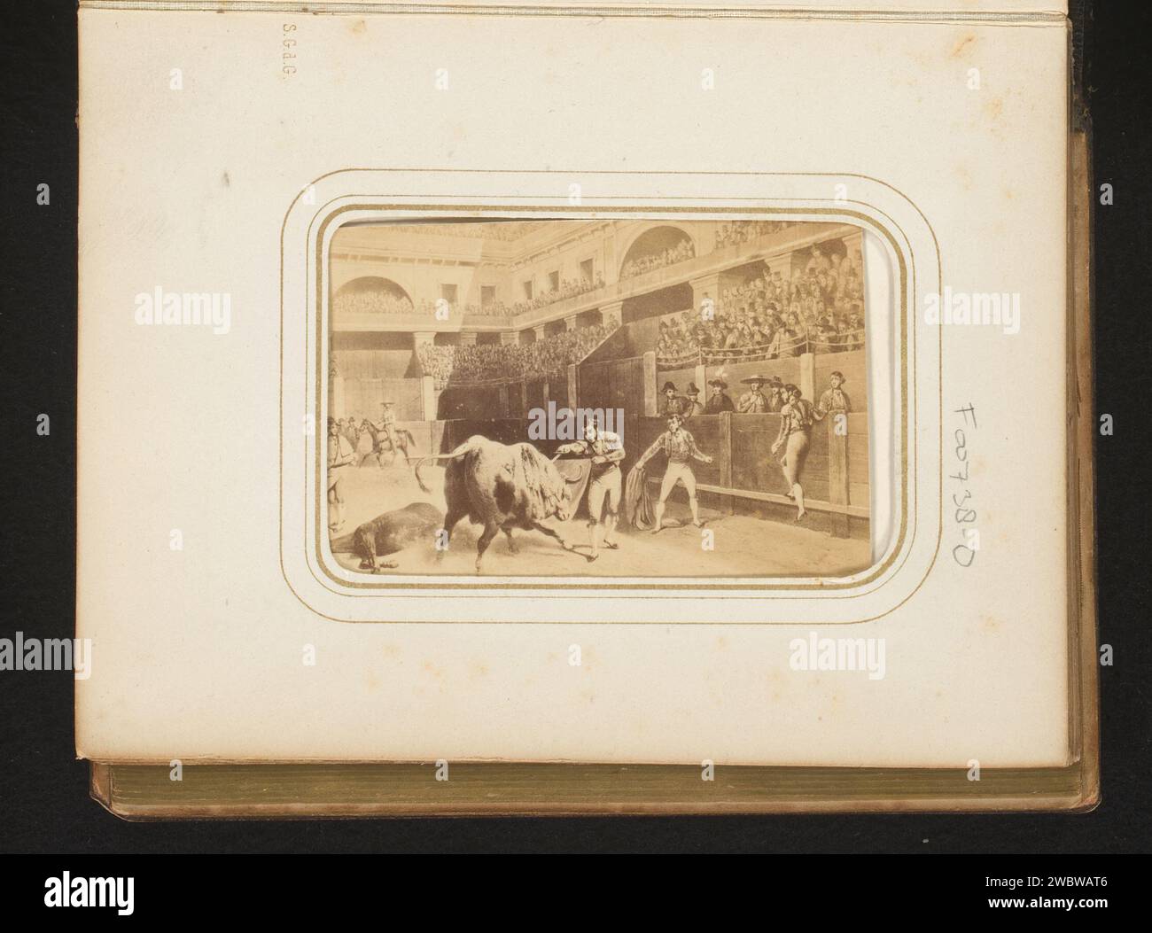 Production photographique d'une peinture d'une corrida, Goupil & Cie., d'après Anonymous, 1850 - 1884 Photographie. Carte de visite cette photo fait partie d'un album. Support photographique Paris. Corrida à imprimé albumine en carton Banque D'Images