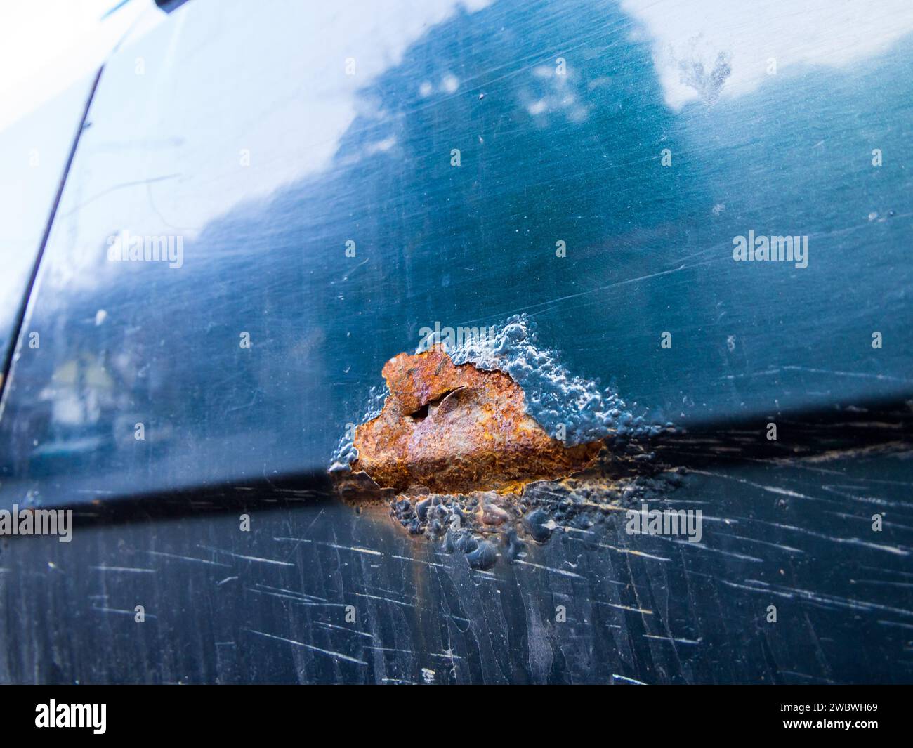 Porte de voiture endommagée Banque de photographies et d’images à haute résolution Alamy