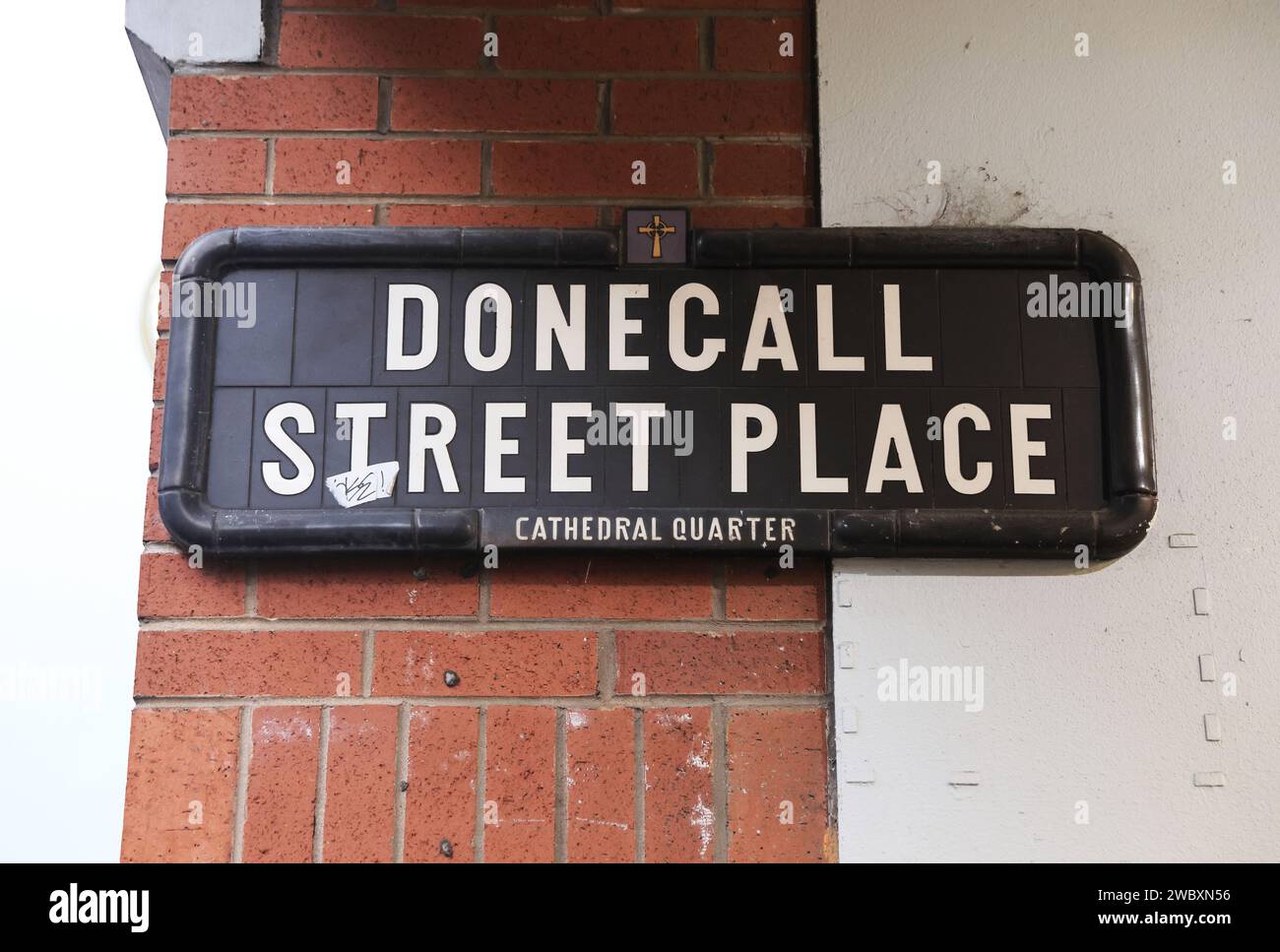 Donegall Street place, une ruelle étroite et pavée dans le quartier historique Half BaP, où se trouve le célèbre pub Duke of York, à Belfast, ni Banque D'Images