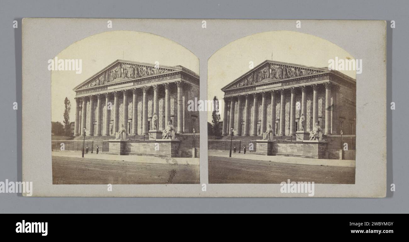Corps législatif près du quai, Anonyme, c. 1860 stéréographie Paris support photographique. Bâtiment de cour en carton imprimé albumen Paris. Palais Bourbon Banque D'Images