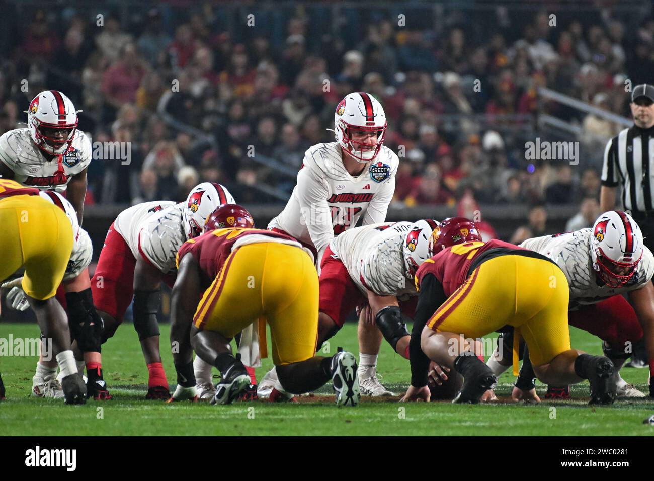 Jack Plummer (13 ans), quarterback des Cardinals de Louisville, lors du DirecTV Holiday Bowl, mercredi 27 décembre 2023, à San Diego. Les Trojans de l'USC ont battu les Cardinals de Louisville 42-28. (Dylan Stewart/image du sport) Banque D'Images