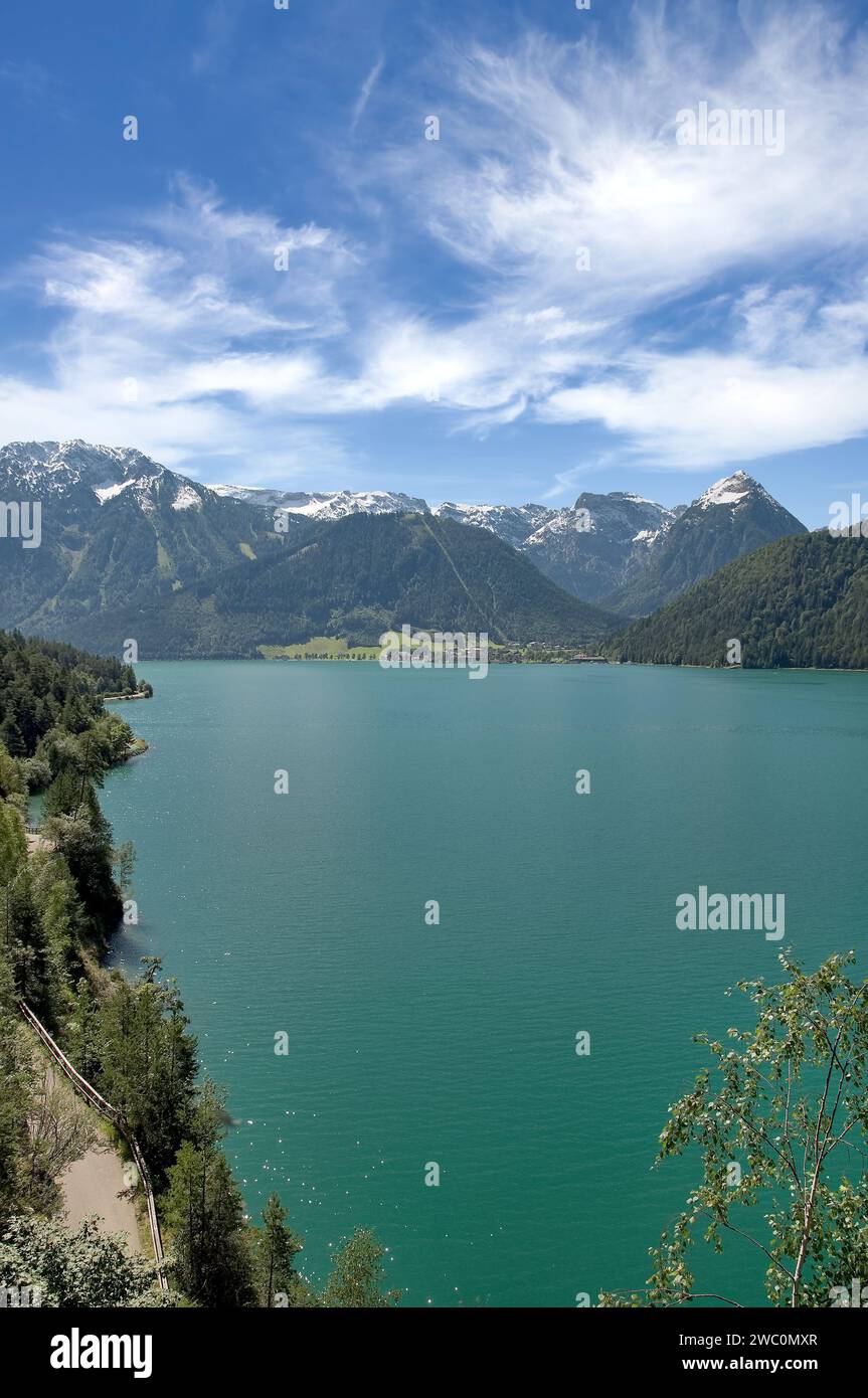 Lac Achensee et village de Pertisau,Tirol,Autriche Banque D'Images