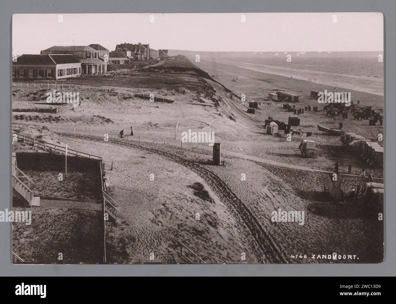 Vue de la plage de Zandvoort, Anonyme, 1880 - 1920 impression photomécanique Zandvoort papier collotype plage Zandvoort Banque D'Images