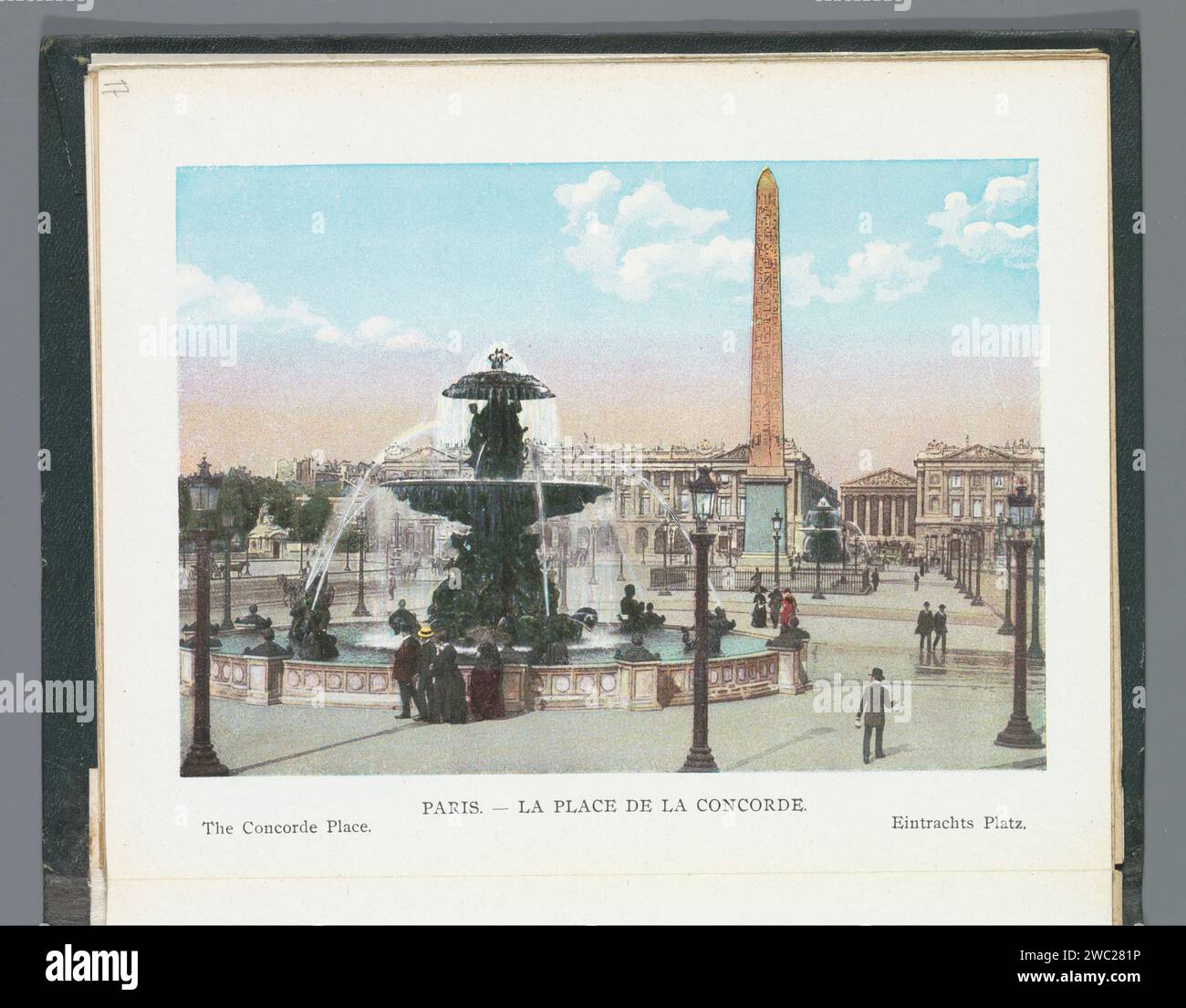 Vue de la place de la Concorde à Paris, c. 1900 - c. 1930 photographie partie de l'album photo avec des enregistrements couleur de sites à Paris. Paris carton. voyages sur papier ; tourisme. perspective de ville, panorama de ville, silhouette de ville. place, place, cirque, etc (+ city(-scape) avec chiffres, staffage). Fontaine ornementale (+ ville(-paysage) avec figures, staffage) Paris. Place de la Concorde Banque D'Images
