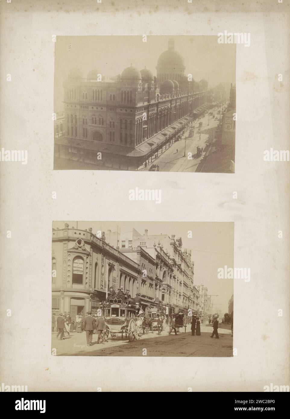 George Street à Sydney avec une succursale de l'Union Bank of Australia, Anonymous, c. 1890 - c. 1910 photographie partie de Reisalbum avec des photos de sites à Sydney. Sydney Cardboard. papier. support photographique albumen print rue (+ ville(-scape) avec chiffres, staffage). banque. Véhicule à quatre roues, tiré par des animaux, par exemple : cabine, calèche, autocar Sydney Banque D'Images