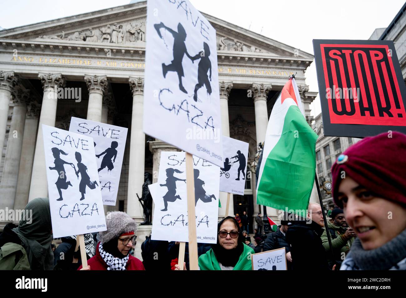 13 janvier 2024. Des centaines de milliers de manifestants se réunissent à Bank dans la ville de Londres dans le cadre d'une manifestation mondiale en soutien à Palest Banque D'Images