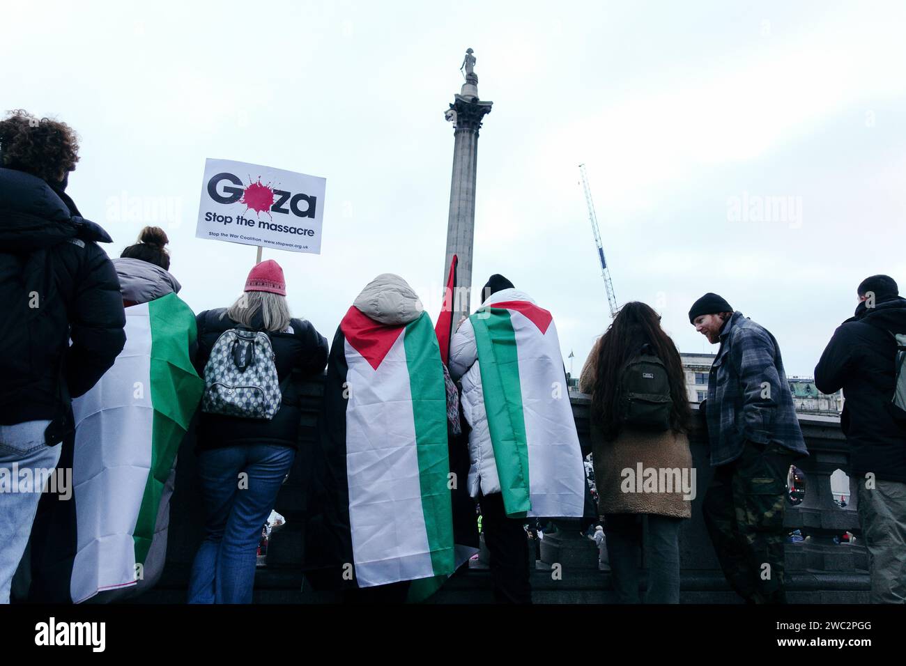 Londres, Royaume-Uni. 13 janvier 2024 plusieurs milliers de personnes ont défilé dans les rues en soutien à la Palestine et au Yémen contre les récentes frappes menées par le Royaume-Uni/les États-Unis. Il s'agit de la première manifestation majeure de 2024, qui a vu une forte participation malgré le froid. © Amstel Adams/ Alamy Live News Banque D'Images