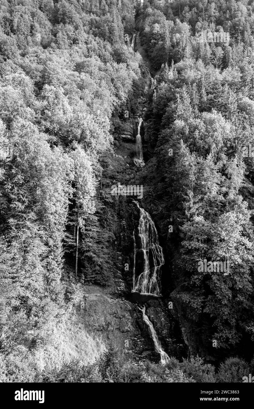 La cascade de Giessbach à flanc de montagne à Brienz, canton de Berne, Oberland bernois, Suisse Banque D'Images