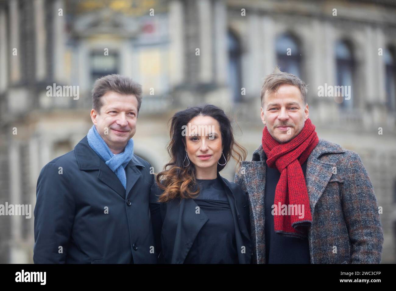 Wolf-Dieter Jacobi, président du Semper Opera ball e.V., Stephanie Stumph et Tom Wlaschiha - événement de presse pour la présentation de l'Opéra Semper Banque D'Images