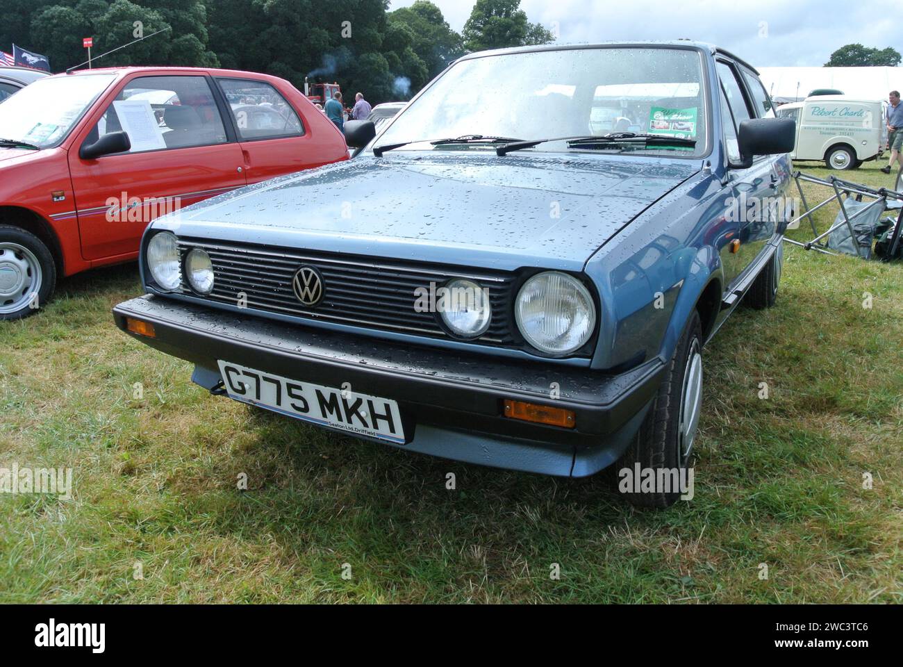 Une Volkswagen Polo de 1989 stationnée au 48th Historic Vehicle Gathering, Powderham, Devon, Angleterre, Royaume-Uni. Banque D'Images