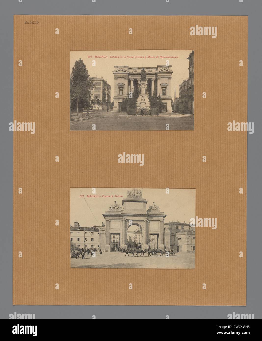 Madrid : statue de la reine Cristina et musée des reproductions à Puerta de Toledo, Anonyme, c. 1860 - c. 1930 photographie Vel avec deux cartes postales de la collection d'étude de l'Institut d'histoire de l'art de l'Université d'Amsterdam. Soutien photographique Espagne. collotype Madrid Banque D'Images