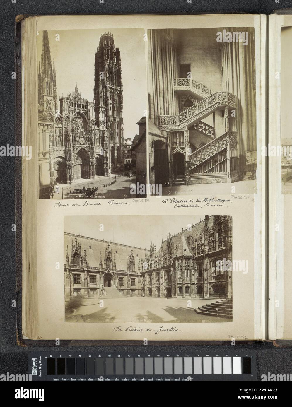 Escalier de la bibliothèque de la cathédrale Van Rouen, 1901 photographie partie de Reisalbum avec des photos de sites en Angleterre et en France. Papier Rouen. Support photographique tirage albumen escalier Rouen. Cathédrale Van Rouen Banque D'Images