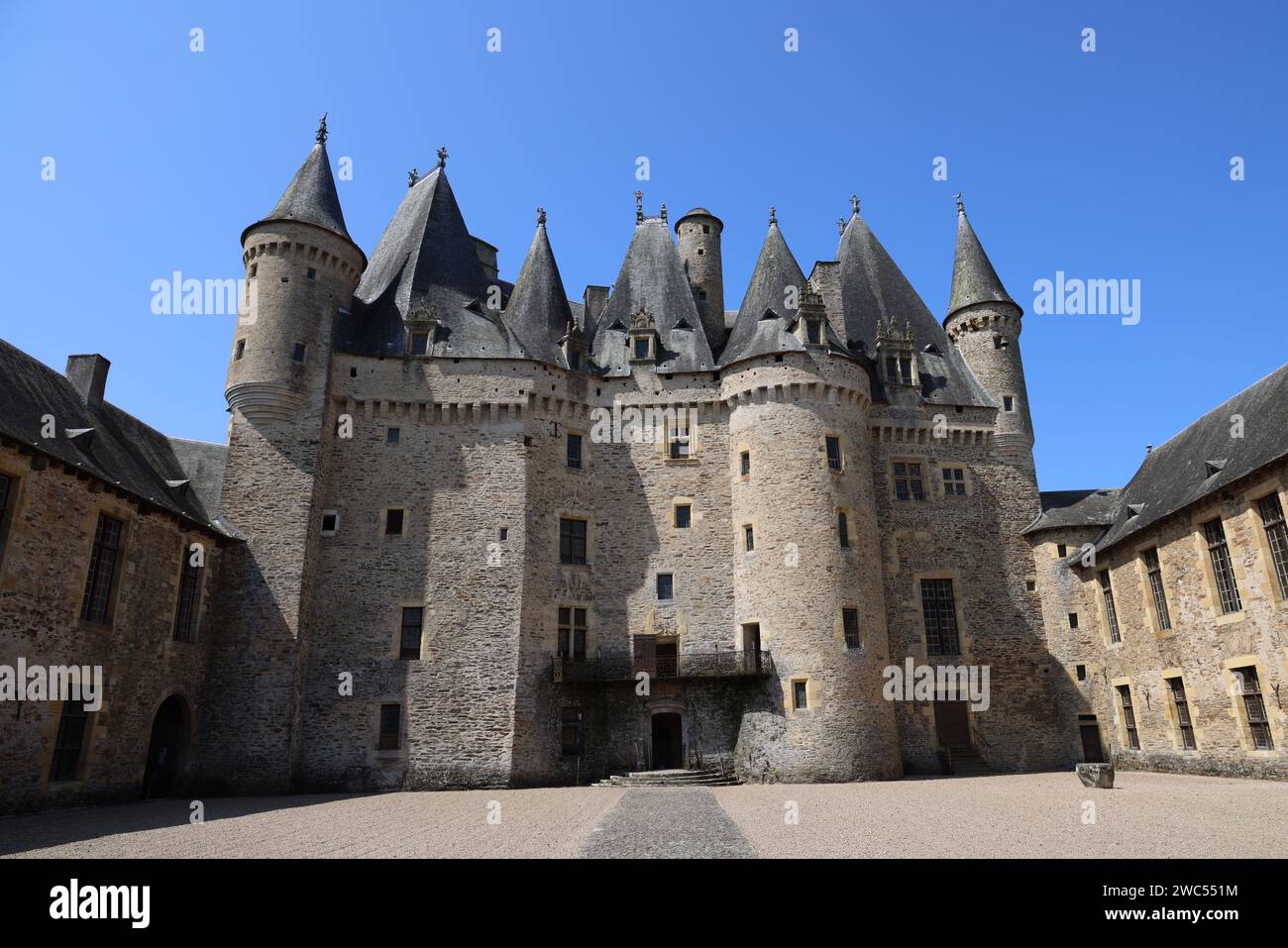 Château de Jumilhac (13e-18e siècle), château fort rénové à la Renaissance, en Périgord Vert. Histoire, voyage dans le passé, architectur Banque D'Images Château de Jumilhac (13e-18e siècle), château fort rénové à la Renaissance, en Périgord Vert. Histoire, voyage dans le passé, architectur Banque D'Images