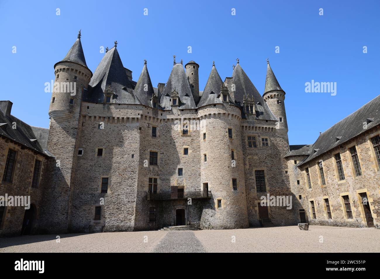 Château de Jumilhac (13e-18e siècle), château fort rénové à la Renaissance, en Périgord Vert. Histoire, voyage dans le passé, architectur Banque D'Images Château de Jumilhac (13e-18e siècle), château fort rénové à la Renaissance, en Périgord Vert. Histoire, voyage dans le passé, architectur Banque D'Images