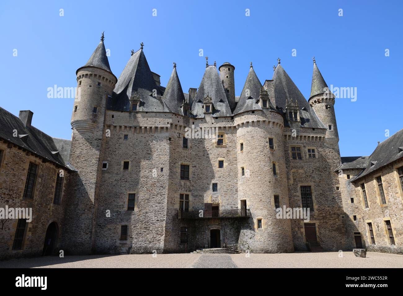Château de Jumilhac (13e-18e siècle), château fort rénové à la Renaissance, en Périgord Vert. Histoire, voyage dans le passé, architectur Banque D'Images Château de Jumilhac (13e-18e siècle), château fort rénové à la Renaissance, en Périgord Vert. Histoire, voyage dans le passé, architectur Banque D'Images