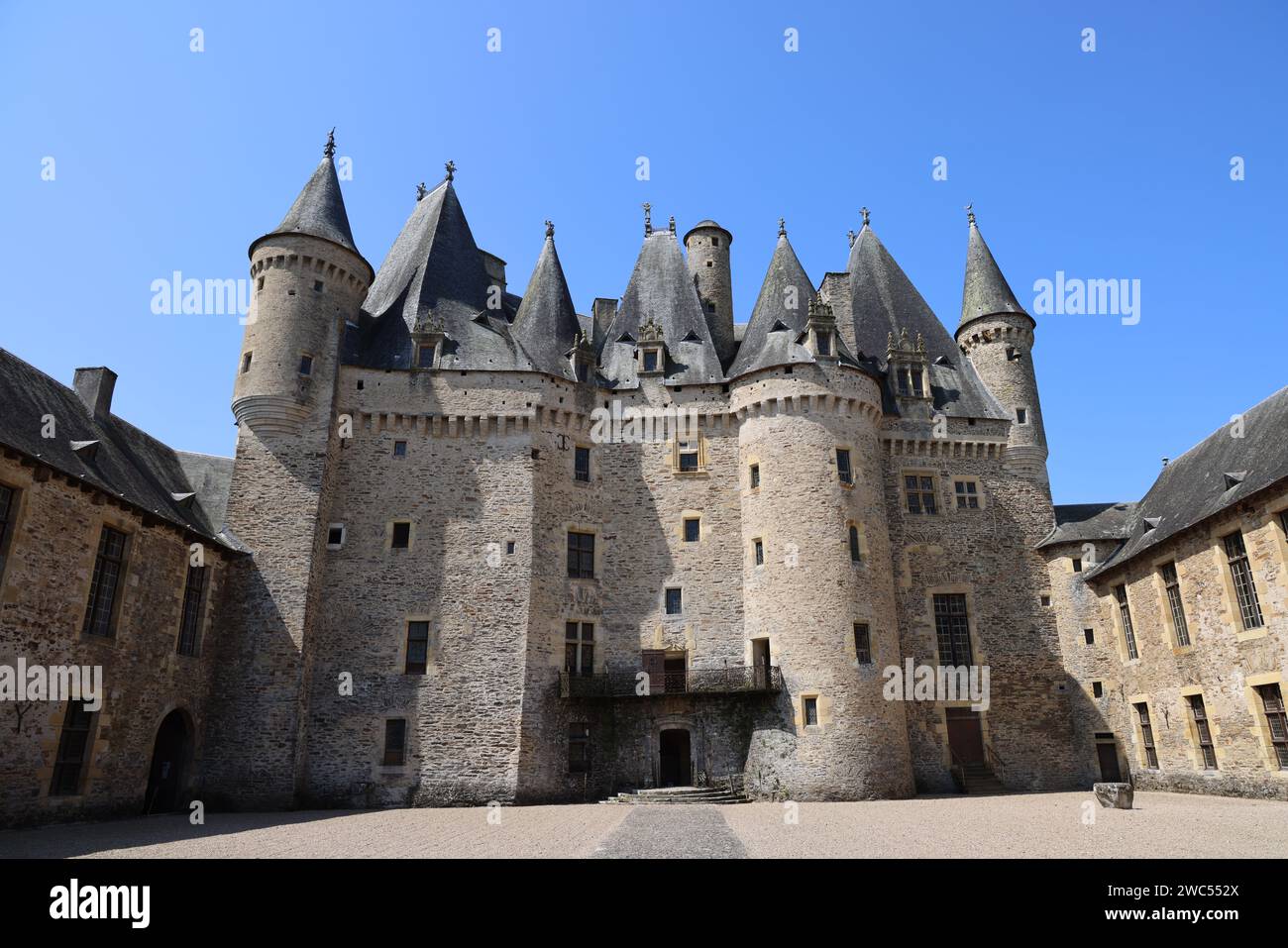 Château de Jumilhac (13e-18e siècle), château fort rénové à la Renaissance, en Périgord Vert. Histoire, voyage dans le passé, architectur Banque D'Images Château de Jumilhac (13e-18e siècle), château fort rénové à la Renaissance, en Périgord Vert. Histoire, voyage dans le passé, architectur Banque D'Images