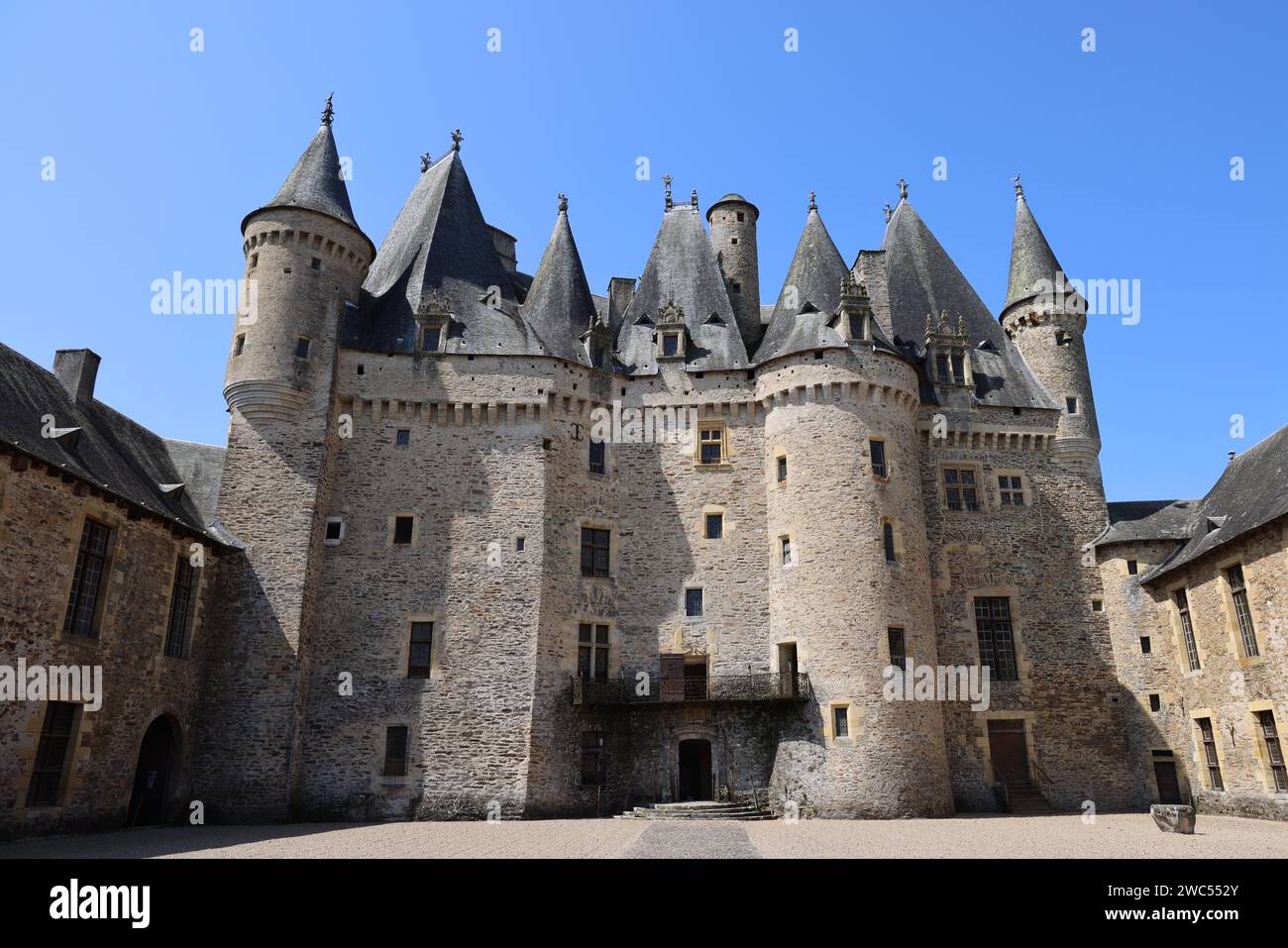Château de Jumilhac (13e-18e siècle), château fort rénové à la Renaissance, en Périgord Vert. Histoire, voyage dans le passé, architectur Banque D'Images Château de Jumilhac (13e-18e siècle), château fort rénové à la Renaissance, en Périgord Vert. Histoire, voyage dans le passé, architectur Banque D'Images