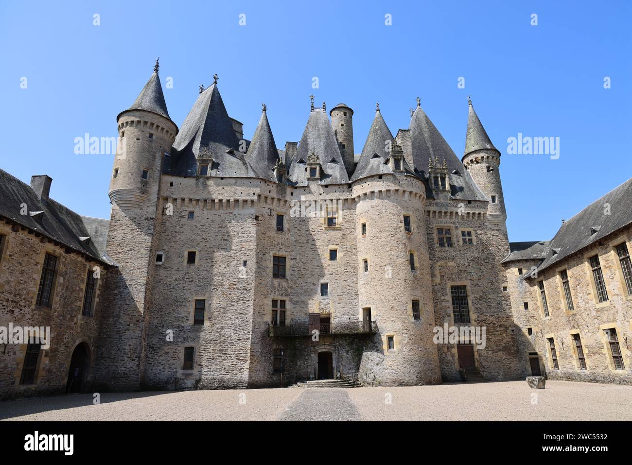 Château de Jumilhac (13e-18e siècle), château fort rénové à la Renaissance, en Périgord Vert. Histoire, voyage dans le passé, architectur Banque D'Images Château de Jumilhac (13e-18e siècle), château fort rénové à la Renaissance, en Périgord Vert. Histoire, voyage dans le passé, architectur Banque D'Images