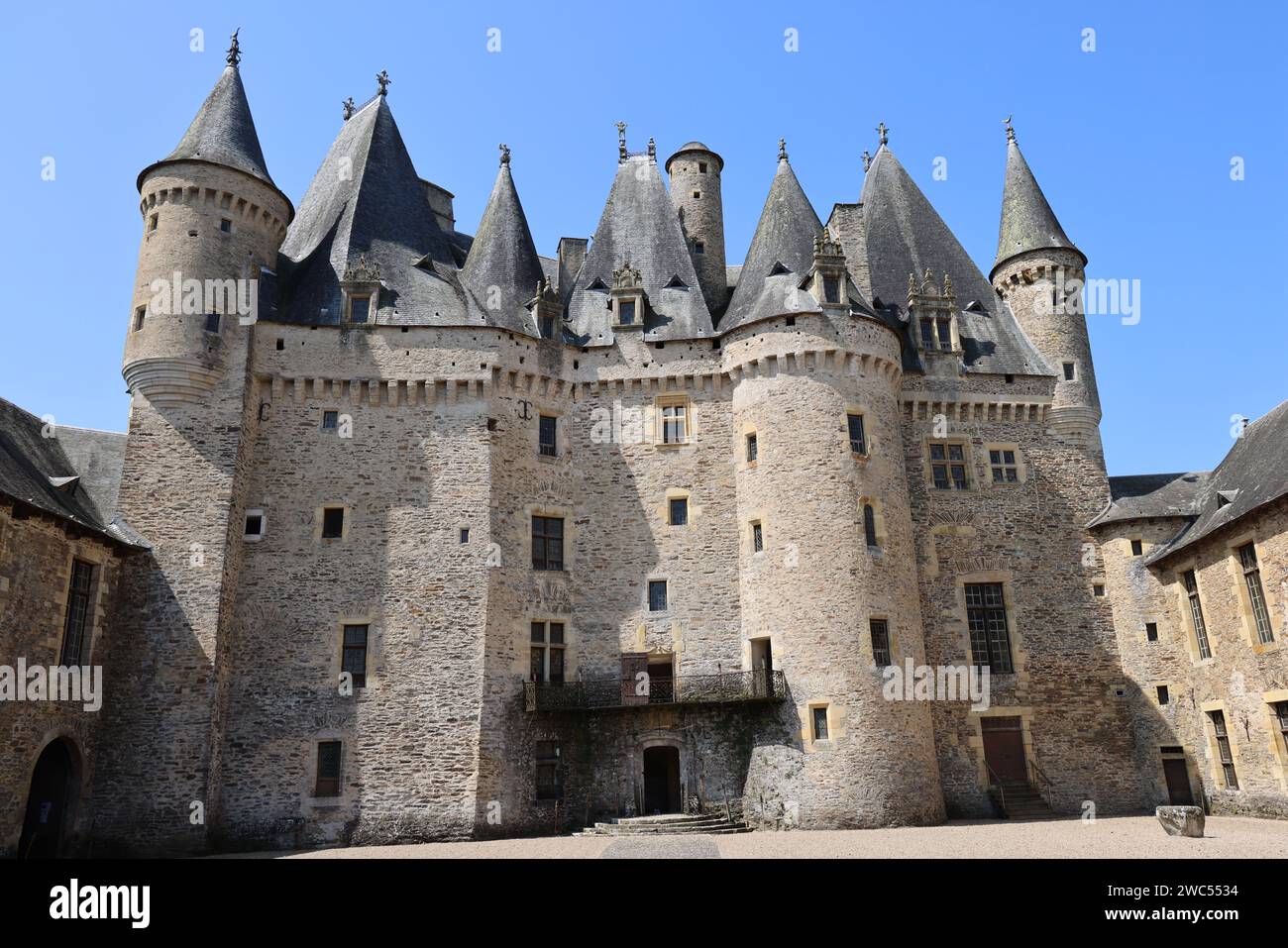 Château de Jumilhac (13e-18e siècle), château fort rénové à la Renaissance, en Périgord Vert. Histoire, voyage dans le passé, architectur Banque D'Images Château de Jumilhac (13e-18e siècle), château fort rénové à la Renaissance, en Périgord Vert. Histoire, voyage dans le passé, architectur Banque D'Images