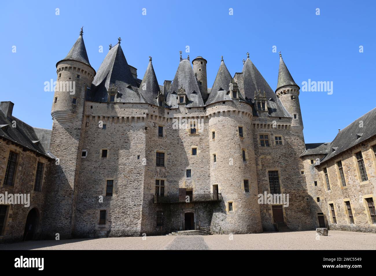 Château de Jumilhac (13e-18e siècle), château fort rénové à la Renaissance, en Périgord Vert. Histoire, voyage dans le passé, architectur Banque D'Images Château de Jumilhac (13e-18e siècle), château fort rénové à la Renaissance, en Périgord Vert. Histoire, voyage dans le passé, architectur Banque D'Images