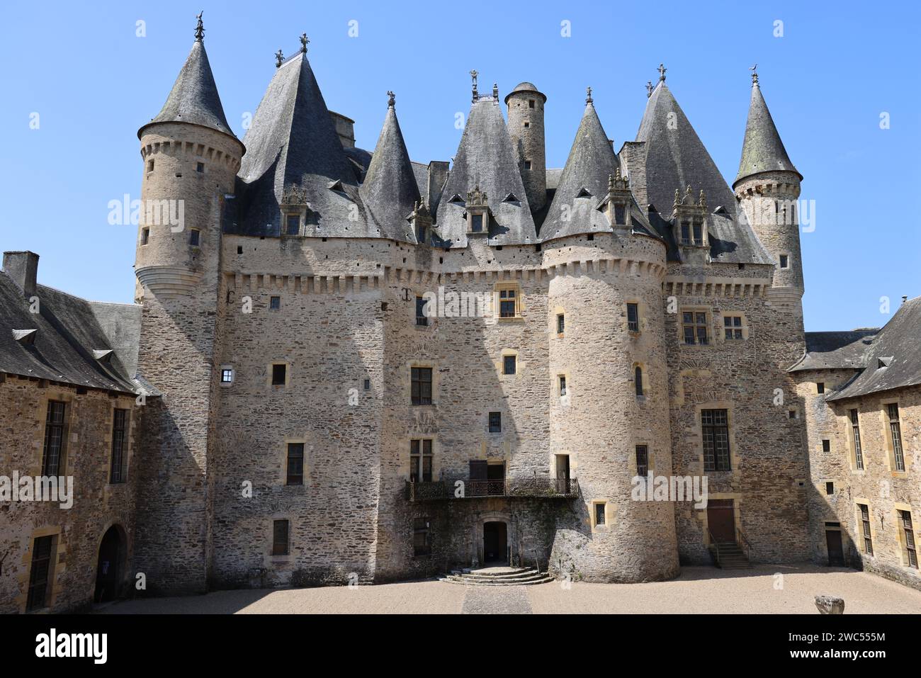 Château de Jumilhac (13e-18e siècle), château fort rénové à la Renaissance, en Périgord Vert. Histoire, voyage dans le passé, architectur Banque D'Images Château de Jumilhac (13e-18e siècle), château fort rénové à la Renaissance, en Périgord Vert. Histoire, voyage dans le passé, architectur Banque D'Images