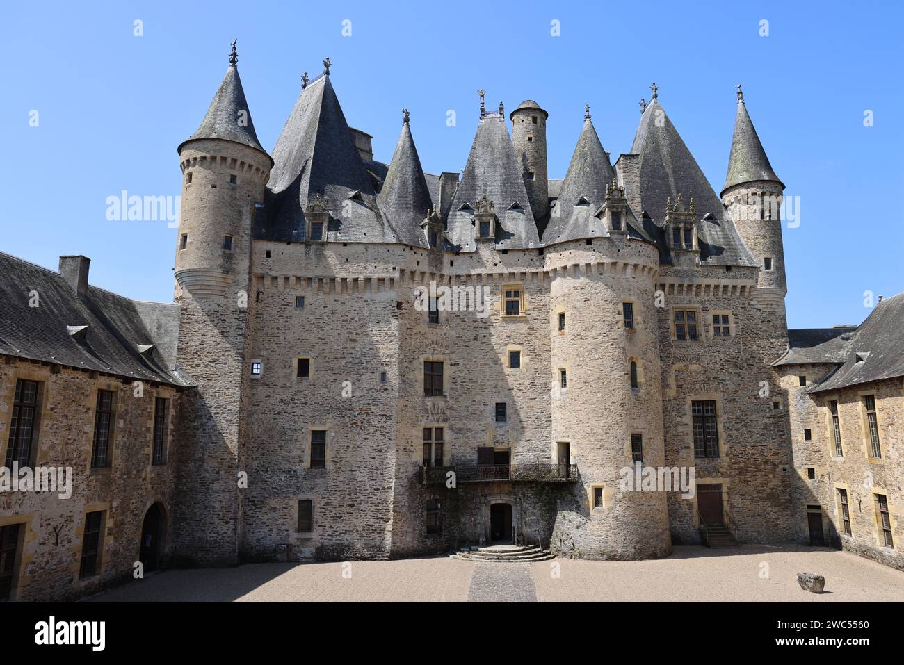 Château de Jumilhac (13e-18e siècle), château fort rénové à la Renaissance, en Périgord Vert. Histoire, voyage dans le passé, architectur Banque D'Images Château de Jumilhac (13e-18e siècle), château fort rénové à la Renaissance, en Périgord Vert. Histoire, voyage dans le passé, architectur Banque D'Images