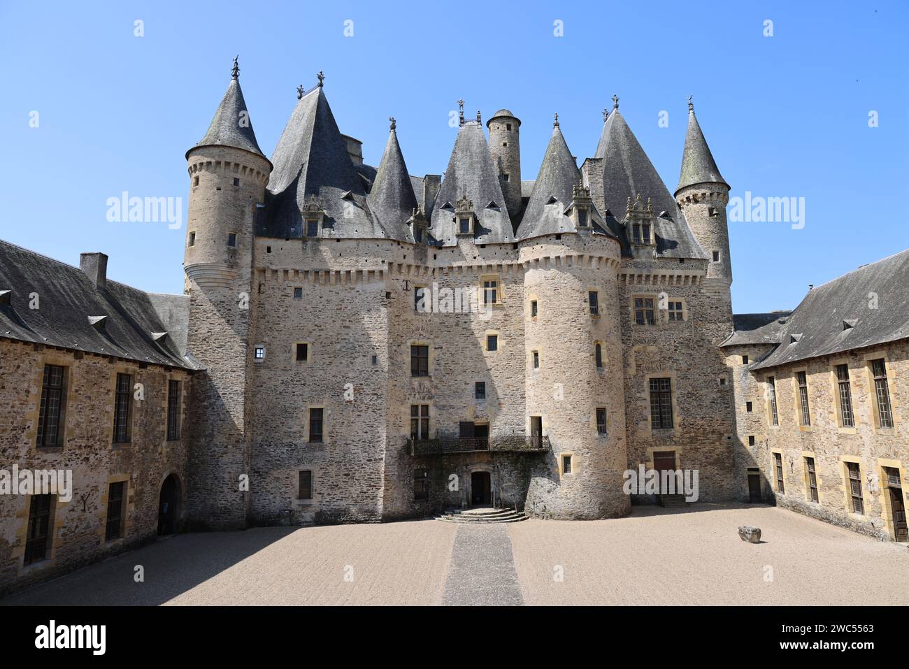 Château de Jumilhac (13e-18e siècle), château fort rénové à la Renaissance, en Périgord Vert. Histoire, voyage dans le passé, architectur Banque D'Images Château de Jumilhac (13e-18e siècle), château fort rénové à la Renaissance, en Périgord Vert. Histoire, voyage dans le passé, architectur Banque D'Images