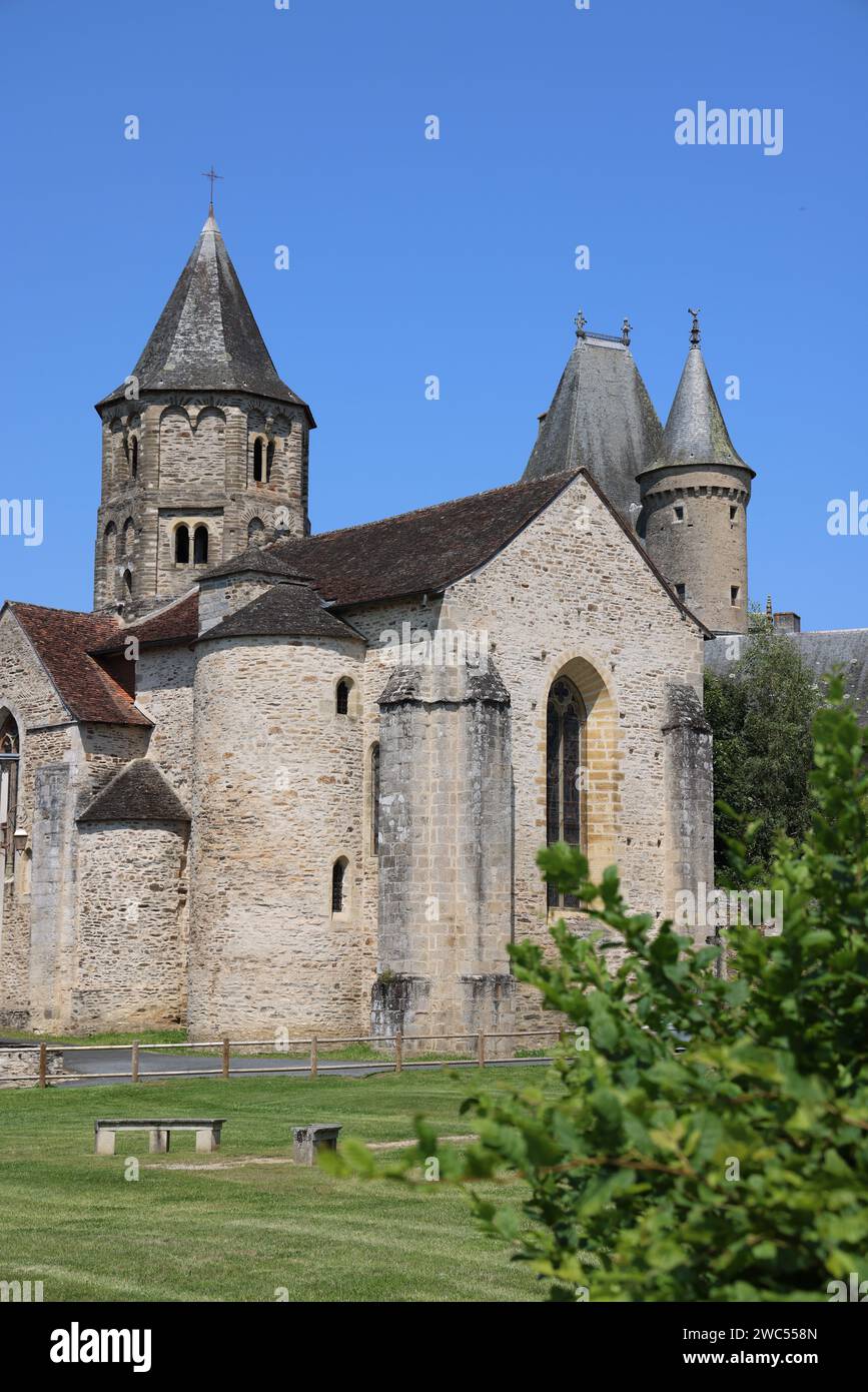 Château de Jumilhac (13e-18e siècle), château fort rénové à la Renaissance, en Périgord Vert. Histoire, voyage dans le passé, architectur Banque D'Images Château de Jumilhac (13e-18e siècle), château fort rénové à la Renaissance, en Périgord Vert. Histoire, voyage dans le passé, architectur Banque D'Images