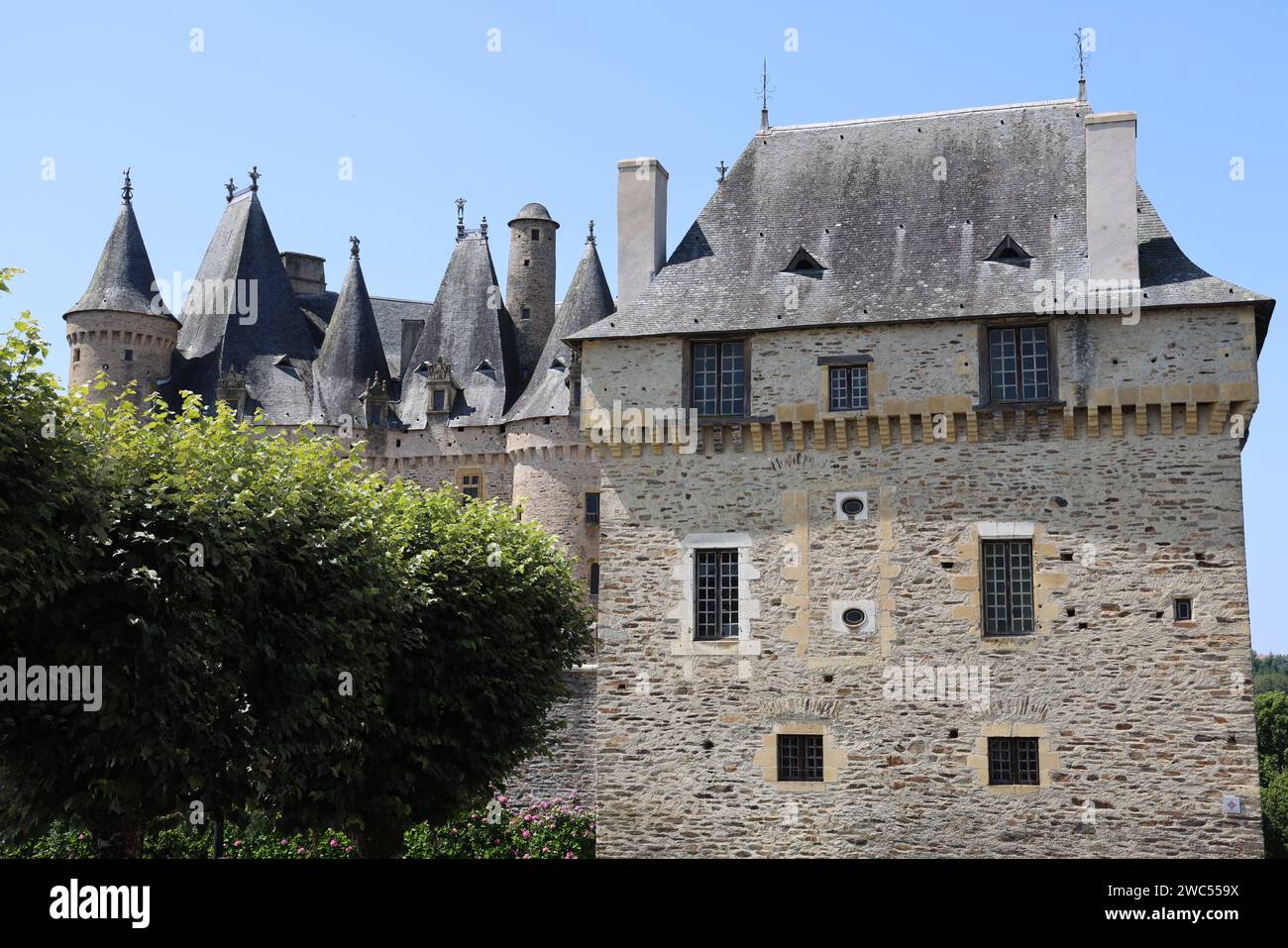 Château de Jumilhac (13e-18e siècle), château fort rénové à la Renaissance, en Périgord Vert. Histoire, voyage dans le passé, architectur Banque D'Images Château de Jumilhac (13e-18e siècle), château fort rénové à la Renaissance, en Périgord Vert. Histoire, voyage dans le passé, architectur Banque D'Images