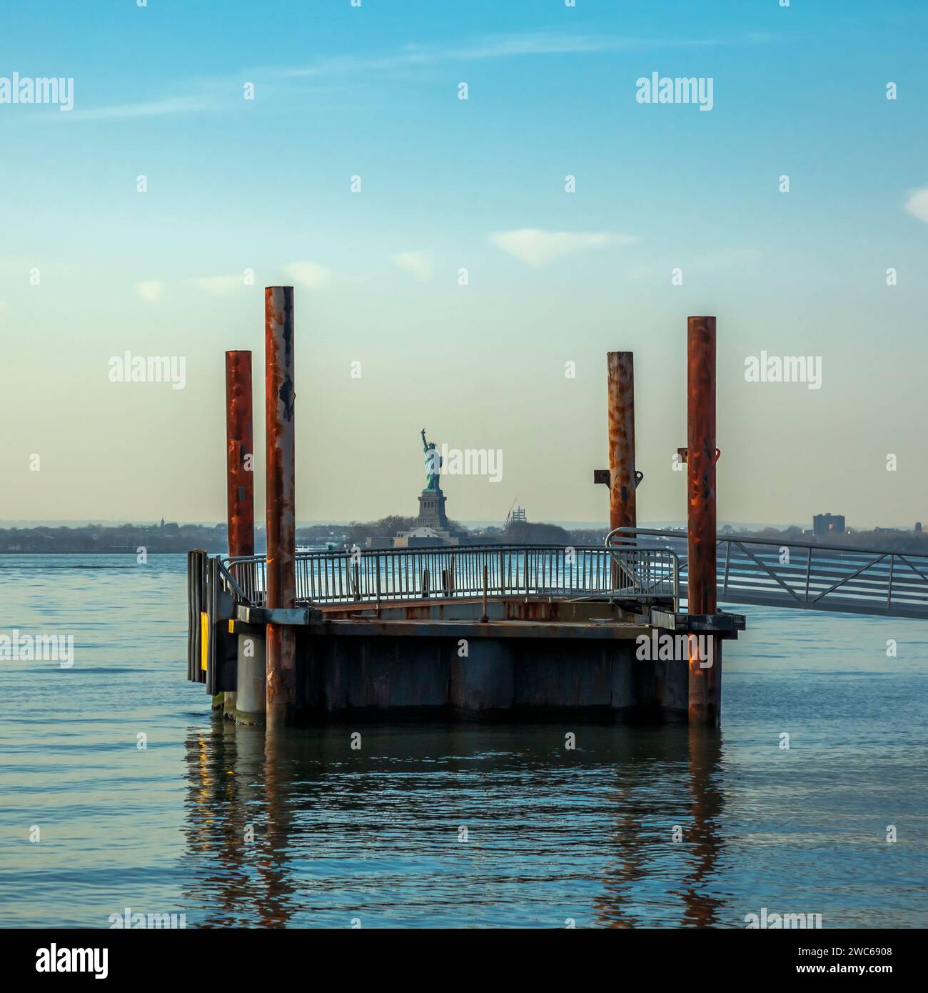 La vue de dame depuis Red Hook Pier, Brooklyn, New York Banque D'Images