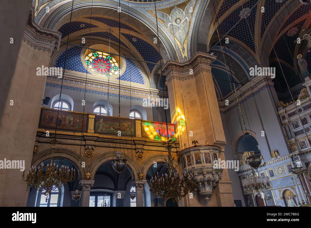 Les fresques et l'aspect architectural de l'intérieur de l'église orthodoxe grecque Hagia Triada située à Taksim, Istanbul, Turquie. Banque D'Images