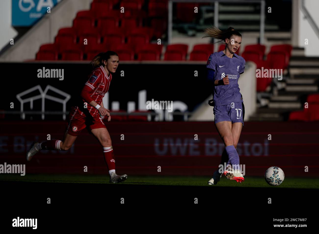 Bristol, Royaume-Uni. 14 janvier 2024. Jenna Clark de Liverpool lors du match du quatrième tour de la FA Cup féminin entre Bristol City Women et Liverpool Women à Ashton Gate à Bristol le 14 janvier 2024. Cette image ne peut être utilisée qu'à des fins éditoriales. Usage éditorial uniquement. Crédit : Ashley Crowden/Alamy Live News Banque D'Images