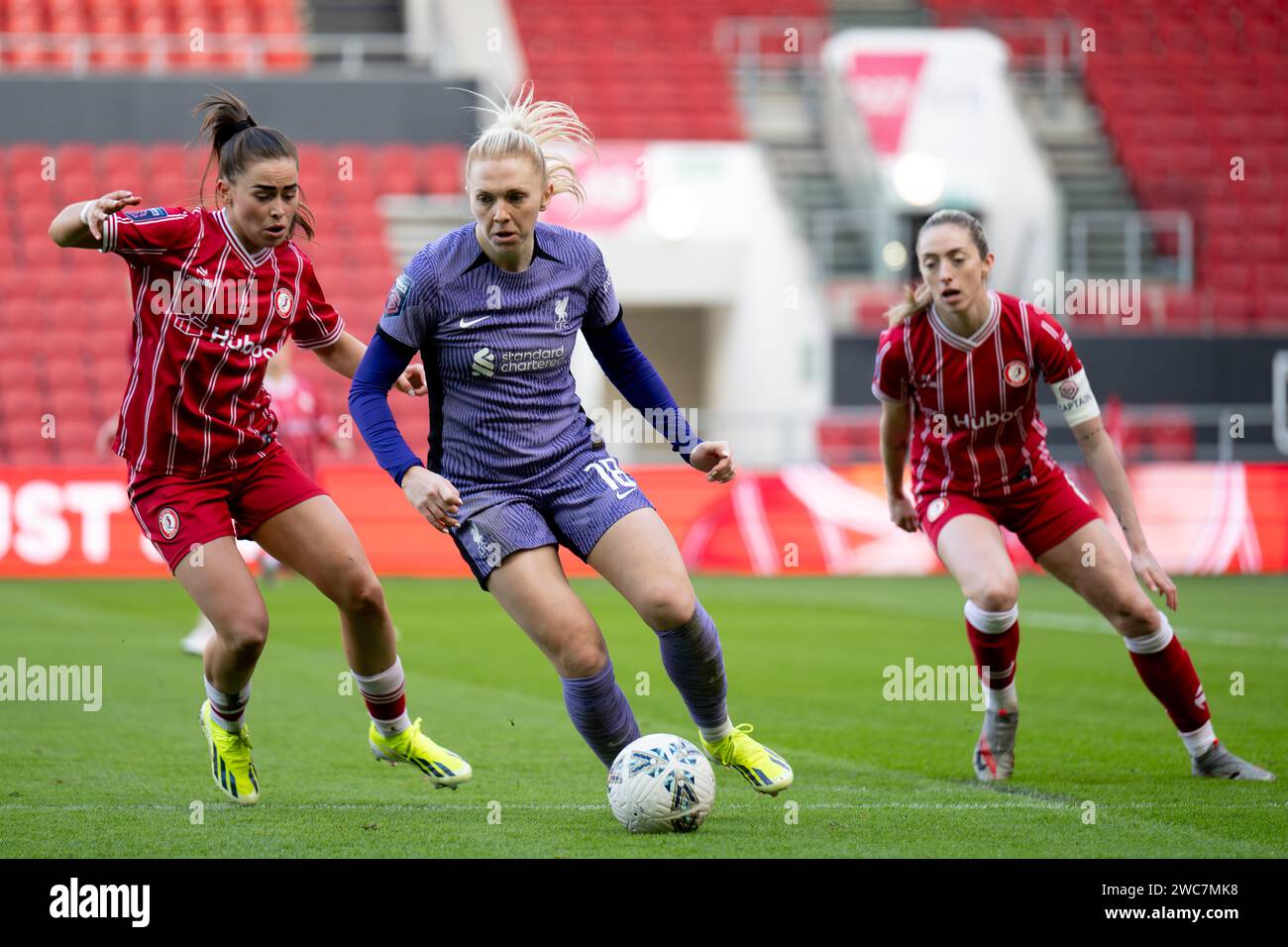 Bristol, Royaume-Uni. 14 janvier 2024. CERI Holland de Liverpool lors du match du quatrième tour de la FA Cup féminin entre Bristol City Women et Liverpool Women à Ashton Gate à Bristol le 14 janvier 2024. Cette image ne peut être utilisée qu'à des fins éditoriales. Usage éditorial uniquement. Crédit : Ashley Crowden/Alamy Live News Banque D'Images